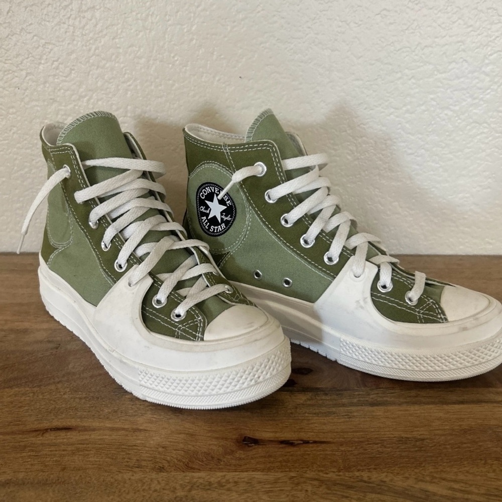 Converse Chuck Taylor Olive High-Top Lift Sneakers